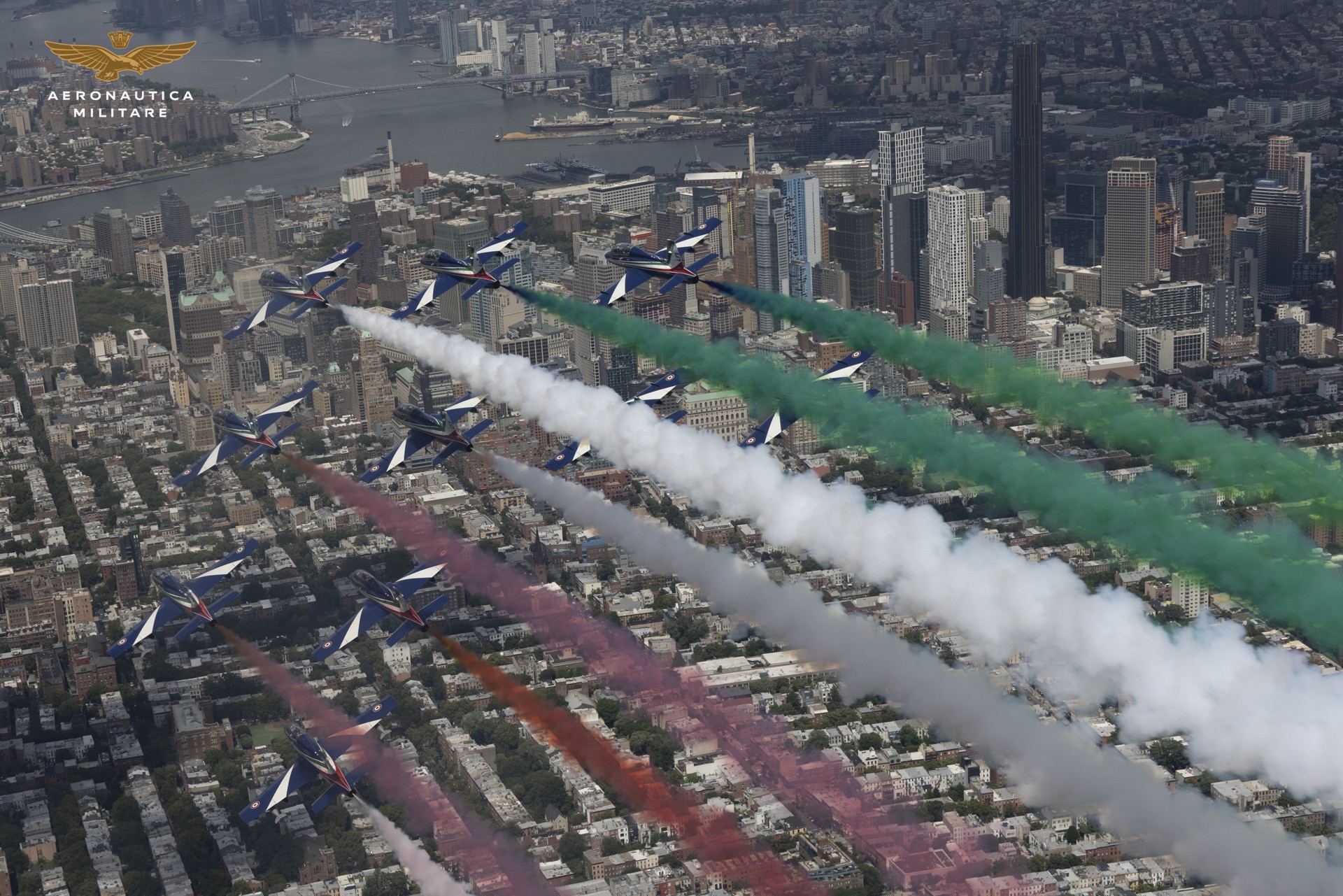 Frecce Tricolore Paints the Skies